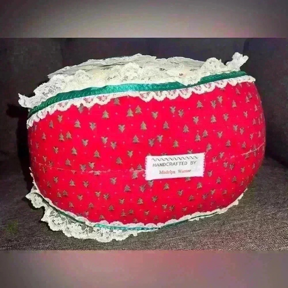 Handcrafted Mother Goose Christmas Decor - Picture 4 of 7